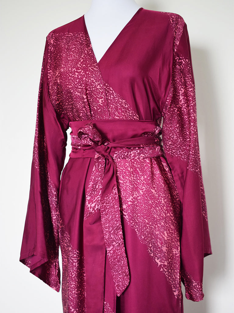 Canopy Long Silk Robe in Magenta – Suria Artisan Batik